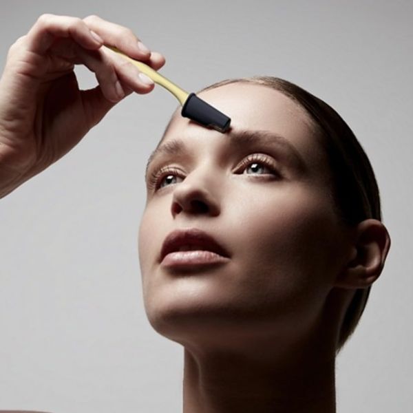 Zwilling Premium Gesichtshaar-Rasierer in Gold mit auswechselbaren Edelstahl-Klingen