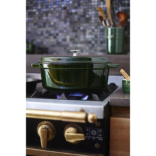 Staub La Cocotte 33 cm Basilikum-Grün oval Gusseisen