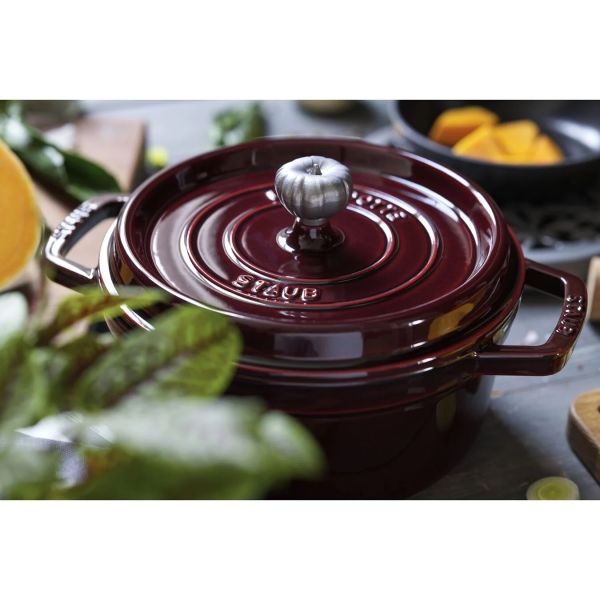 Staub La Cocotte Töpfe und Pfannen Cocotte, 24 cm | Grenadine-Rot | rund | Gusseisen