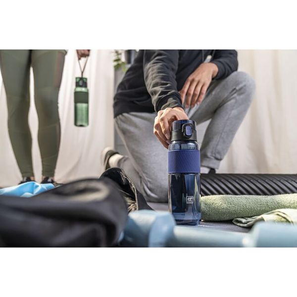 ZWILLING Bottle Trinkgläser Trinkflasche, 680 ml Tritan Dunkelblau